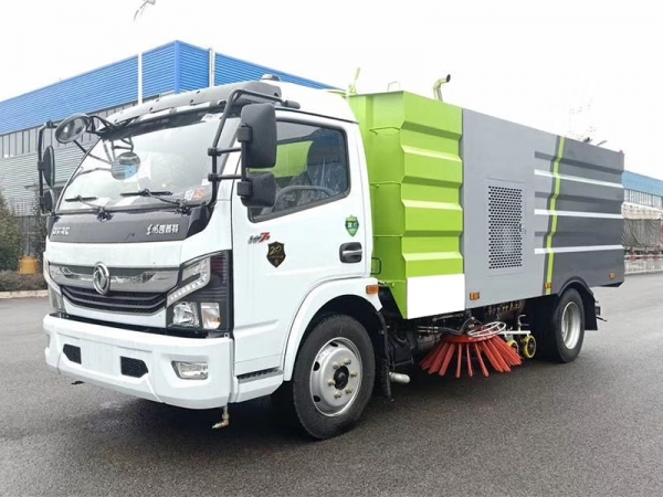 國六東風(fēng)D7多利卡洗掃車(chē)