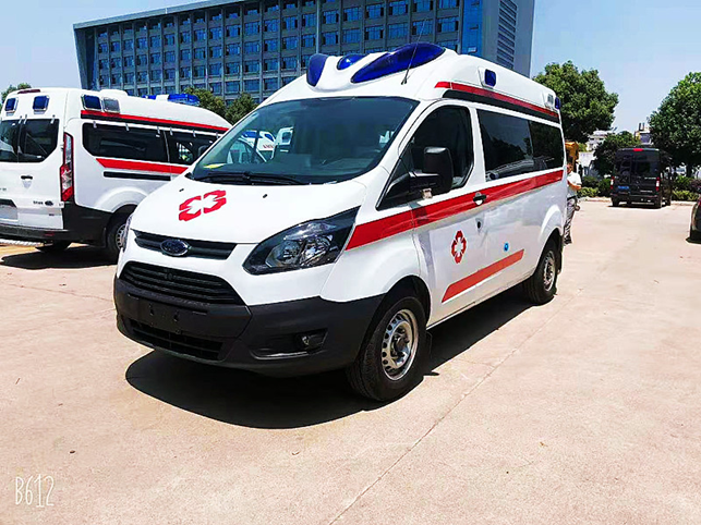福特全順中軸中頂汽油版負壓救護車(chē)