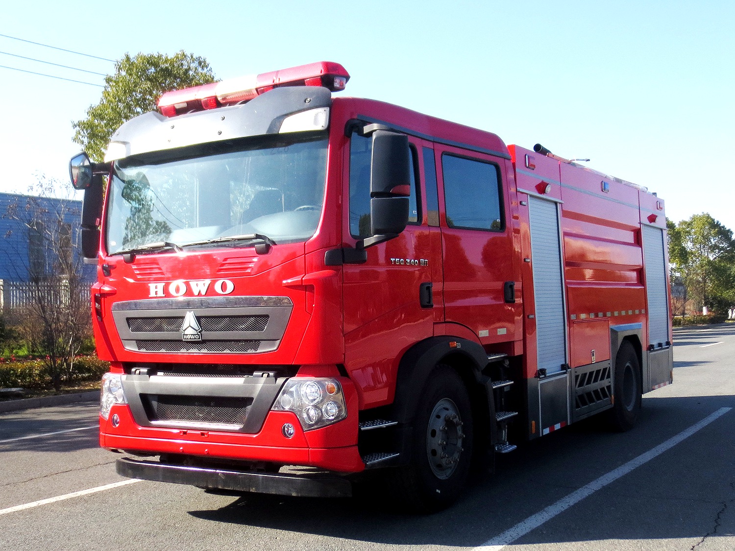 國六重汽T5G8立方泡沫消防車(chē)