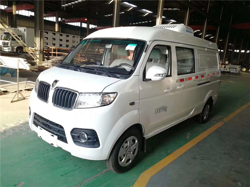 國六 金杯雙排面包冷藏車(chē)