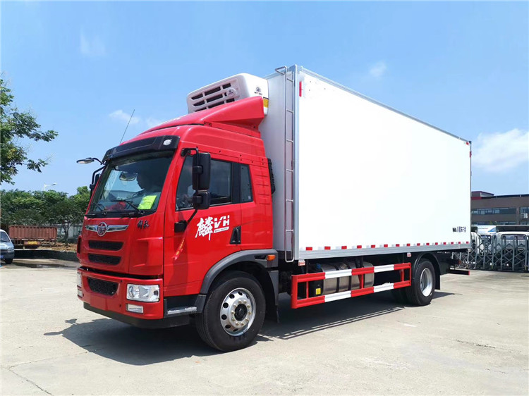 國六 解放麟VH6.8米冷藏車(chē)